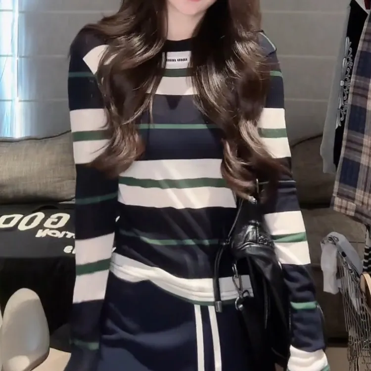 时尚百搭撞色条纹长袖毛针织上衣LK2505878