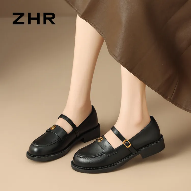 ZHR复古乐福鞋女秋季新款平底小皮鞋金属山茶花单鞋鞋子女款
