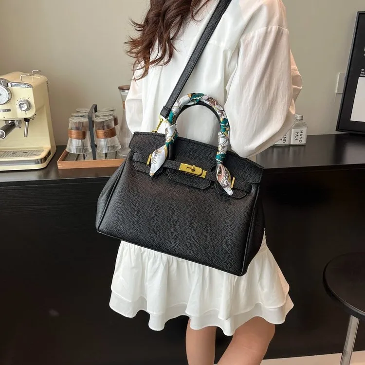 欧美大气时尚女士包包2025新款潮韩系百搭斜挎包气质手提包爆款包