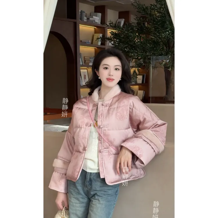 【静静专属】2025年国风新中式气质祥瑞提花冬立领女短款白鸭羽绒服