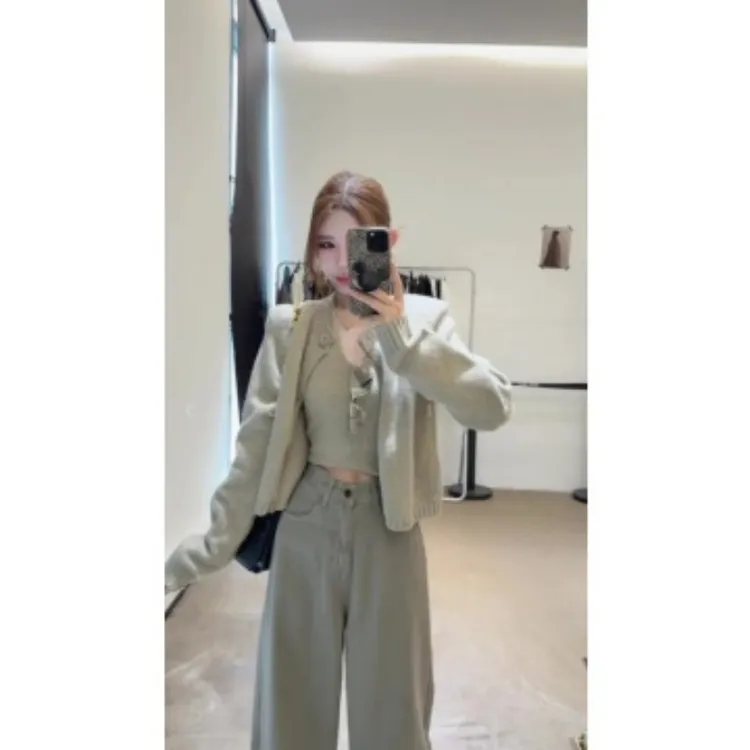 MARIE.COCO秋季气质INS风开衫时尚显瘦辣妹内搭宽松牛仔裤三件套