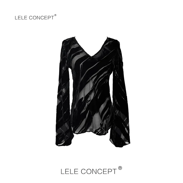 LELE CONCEPT丨「丽」都市复古港风两色V领压纹长袖衫FS25C0123Y