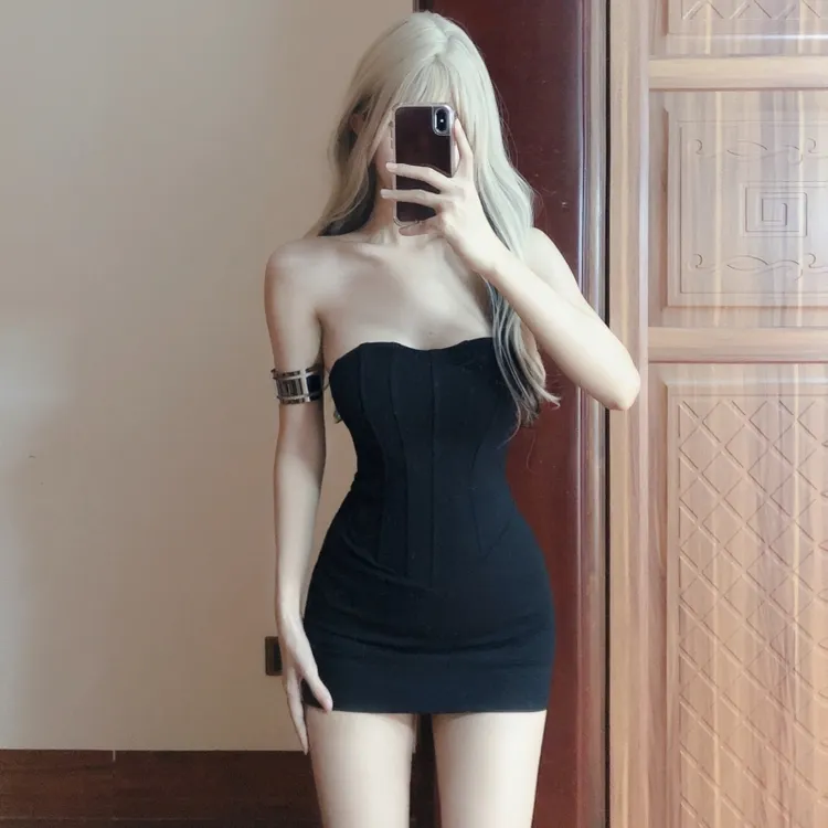 IQCQ气球熊 酷辣抹胸鱼骨裙黑色设计感外套时尚辣妹收腰包臀短裙