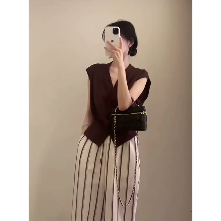 2025夏季新款女法式设计感V领修身马甲上衣高腰显瘦条纹阔腿长裤