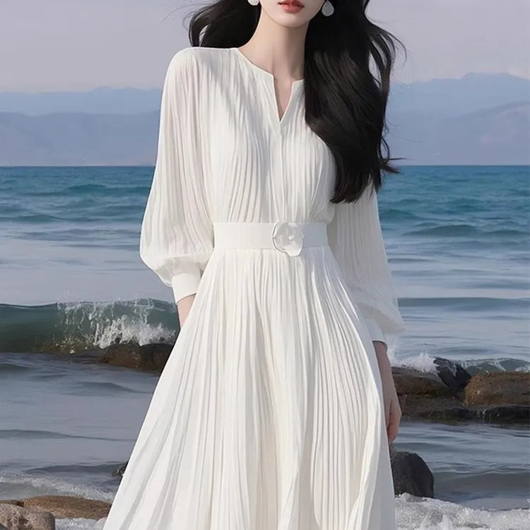 法式气质度假风白色长袖雪纺中长裙新款显瘦收腰高级感温柔连衣裙