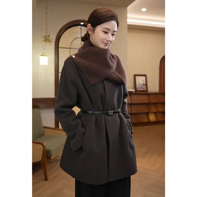 2025冬季爆款【8392】羊毛大衣宽松网红围巾领气质中长款毛呢外套女