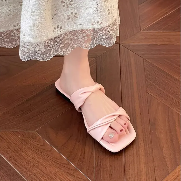 软底白色法式一字拖鞋女夏季外穿2025年新款春秋踩屎感绝美凉拖鞋