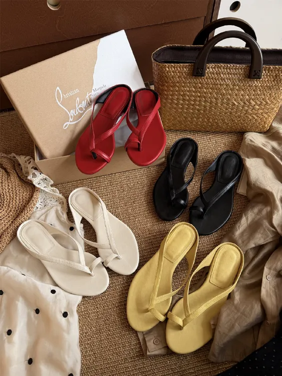 BAO/宝小姐2025夏季新款人字韩版时装拖鞋百搭女软底女鞋253-1