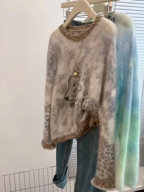 2025年秋冬季新款韩系简约风圆领针织衫女时尚百搭显瘦上衣潮