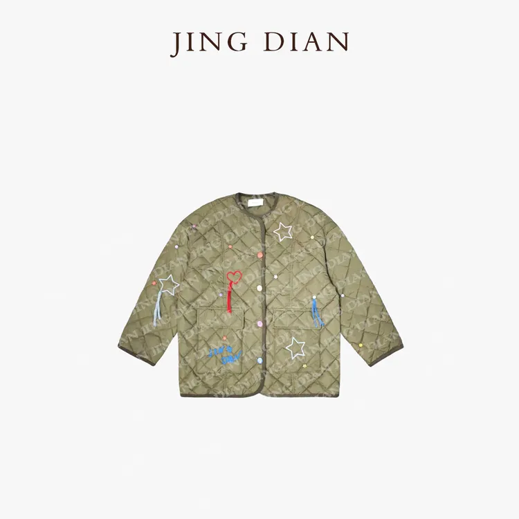【JING DIAN】军绿色手工须须圆领小方格羽绒服 轻薄印花保暖立领