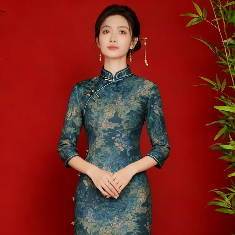 绝美新中式旗袍2025新款复古改良上海妈妈连衣裙秋冬日常可穿礼服