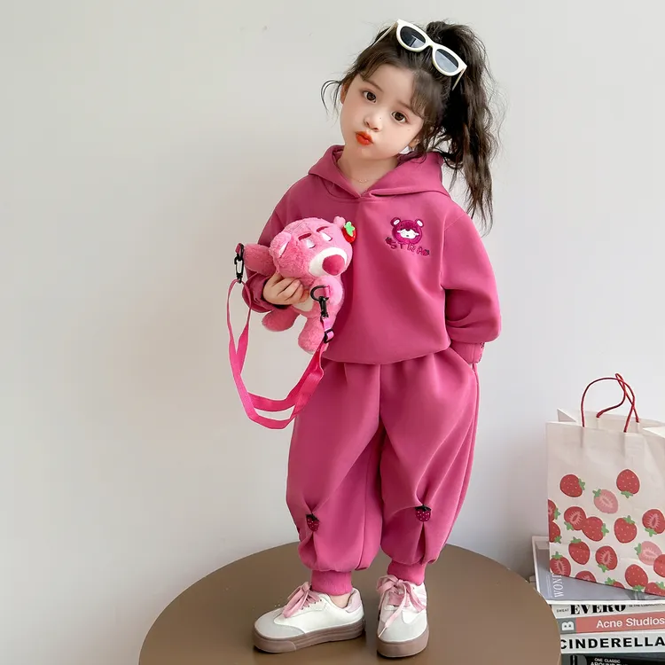 女童草莓熊套装2025秋装新款儿童连帽卫衣洋气卫裤女宝休闲两件套
