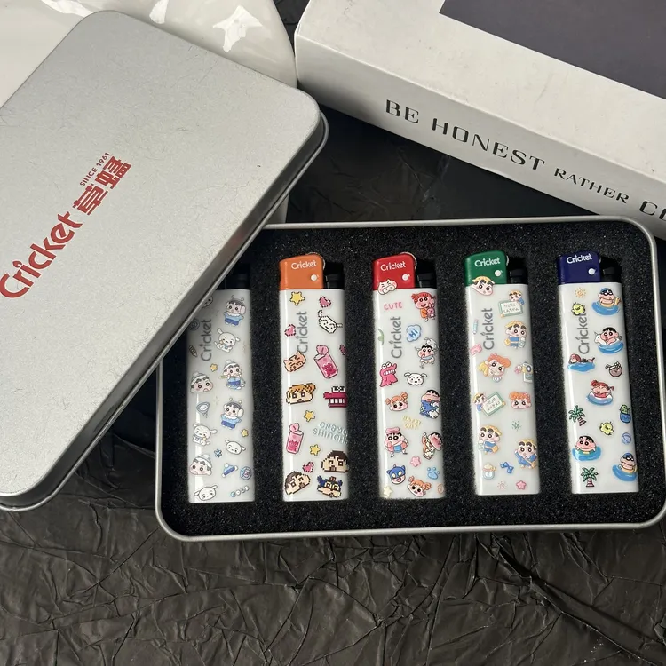 草蜢正版cricket创意高颜值可爱蜡笔小新女生打火机个性防爆