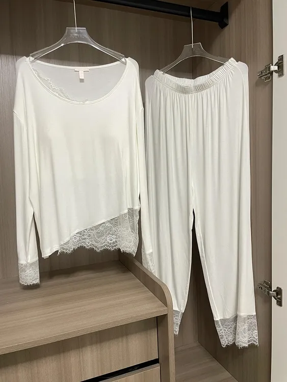 轻奢睡衣女款爆款2025新款秋季纯欲斜肩蕾丝长袖代尔棉家居服套装