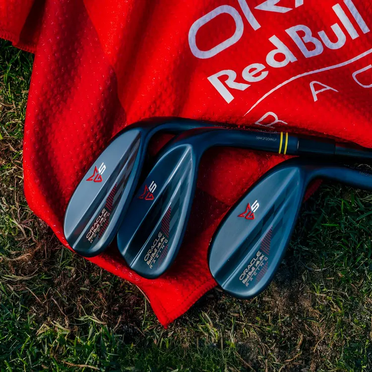 TaylorMade泰勒梅高尔夫球杆男女ORBR红牛限量款MG5挖起杆套组