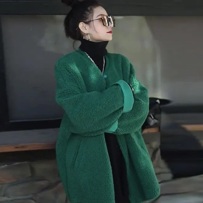 羊剪绒外套女皮毛一体2024秋冬新款慵懒风小个子仿羊羔毛女装上衣