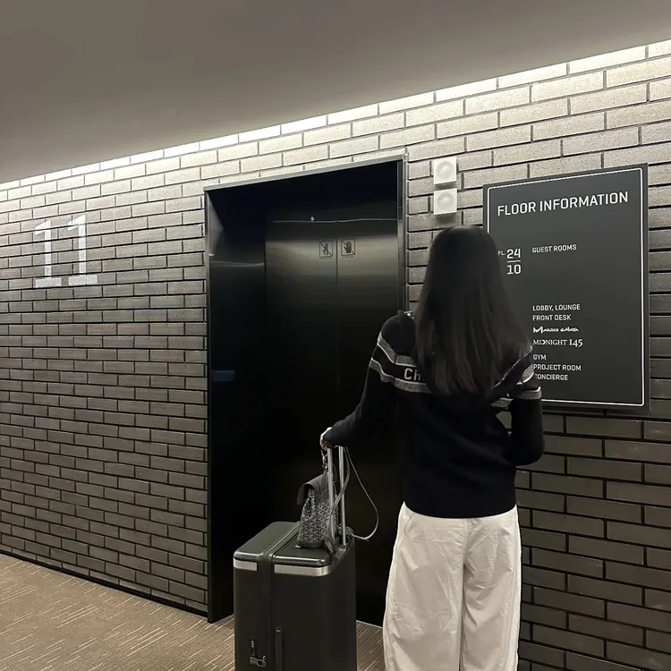外套链接～D家女装条形图案连帽羊绒拉链双面开衫卫衣2025新款