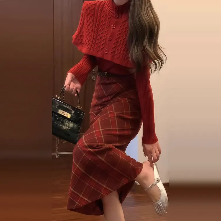 红色毛衣套装格纹连衣裙子女秋冬2025新款跨年穿搭过新年战袍长裙