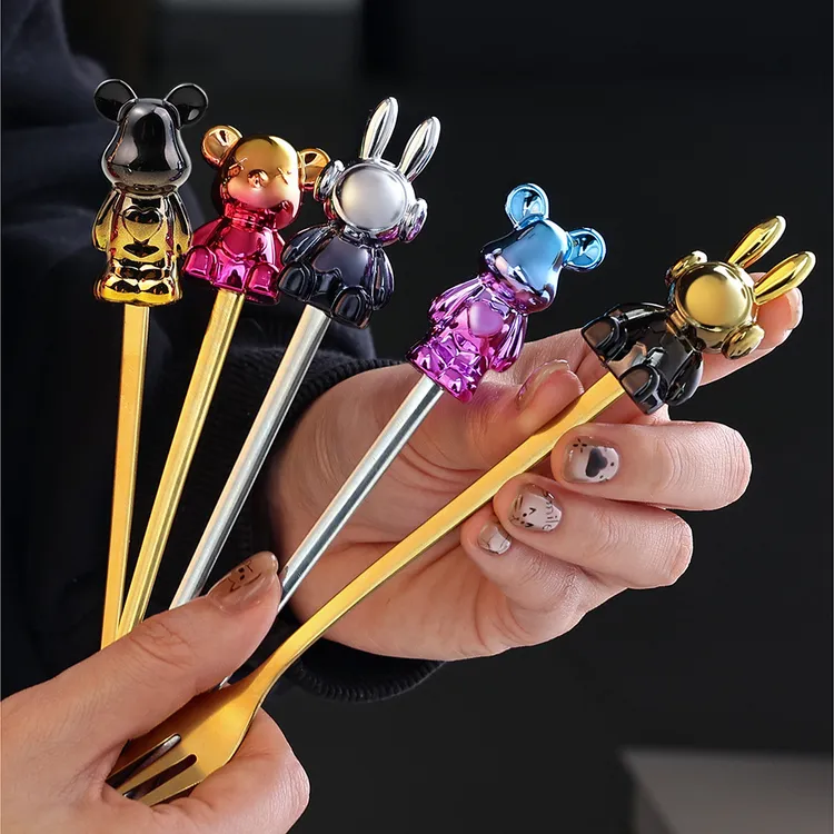 高颜值小熊勺子卡通不锈钢水果叉 炫彩太空兔流体熊新年餐具套装