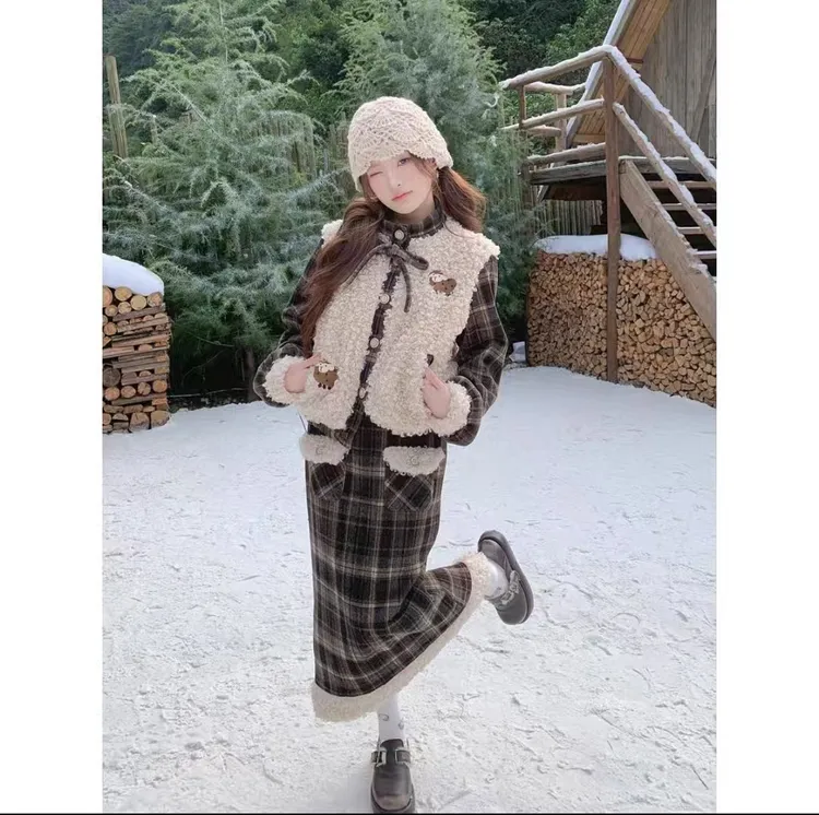 2025冬季新款时尚复古慵懒风毛毛拼接名媛加厚格子洋气套装8912