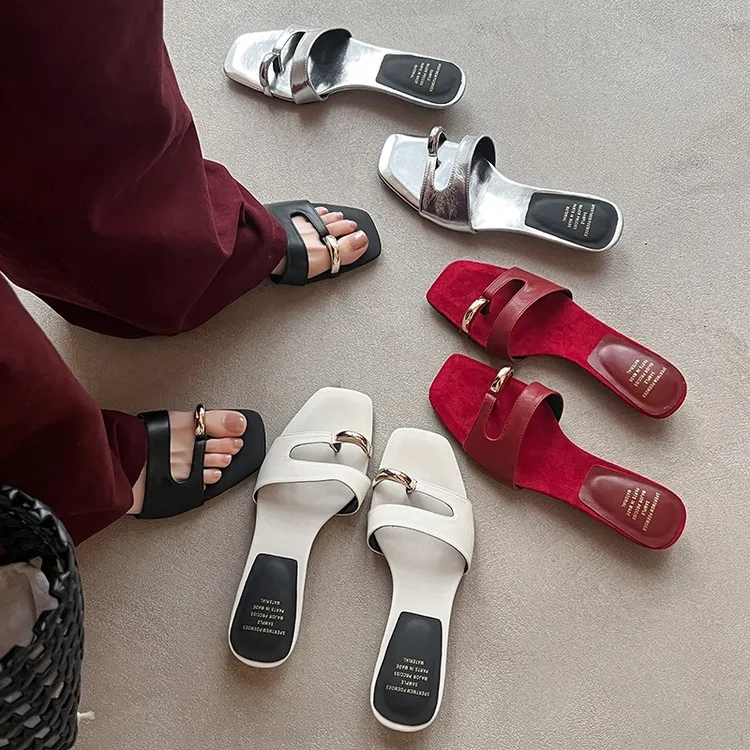 套趾拖鞋女夏外穿时尚2025年新款百搭气质细跟配裙子夹脚一字凉拖