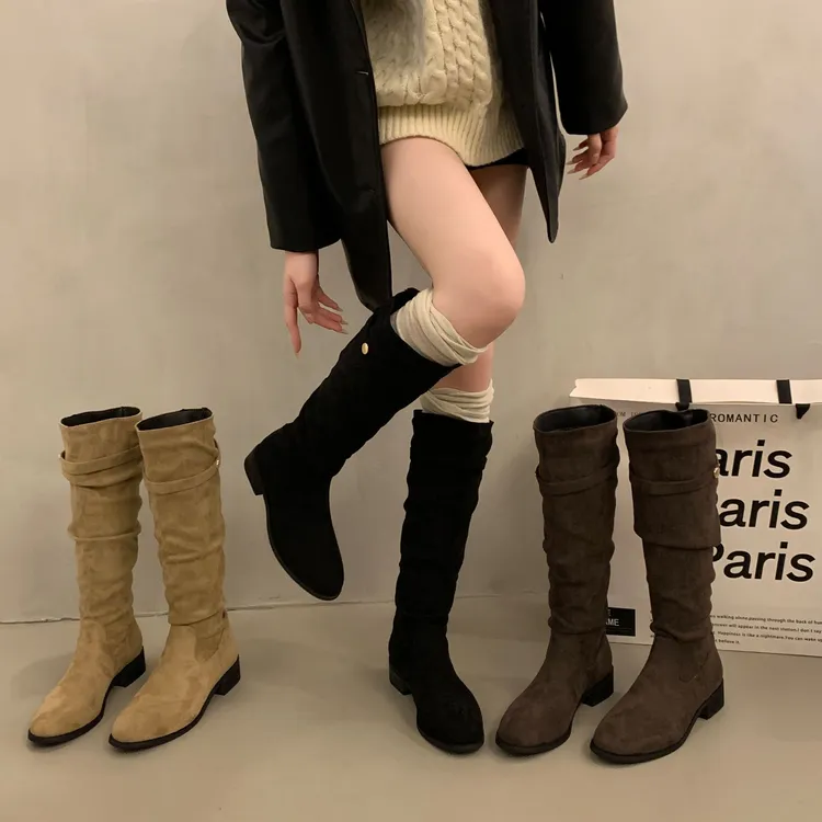 2025年秋冬新款女士时尚简约百搭瘦版法式粗跟绒适合白色厚底裤管