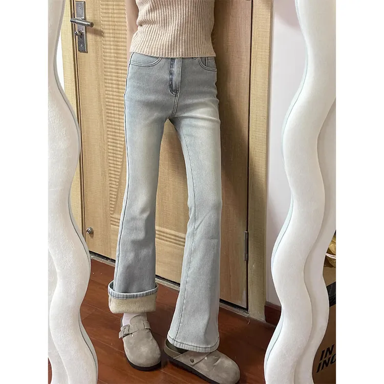 浅蓝色加绒保暖微喇叭牛仔裤女秋冬新款水洗高腰弹力小个子马蹄裤