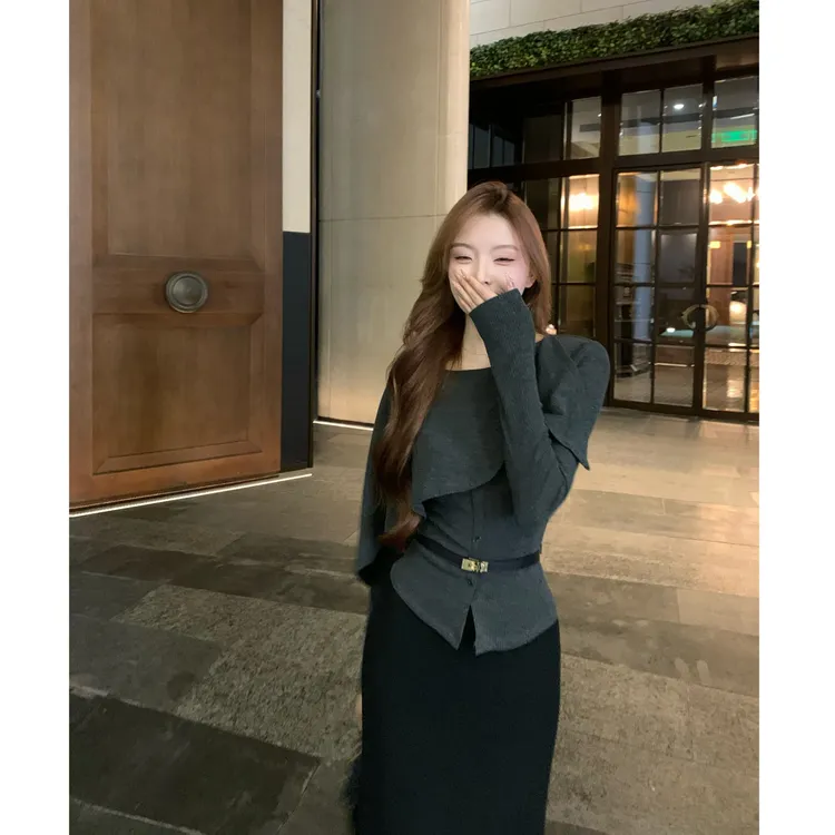 SZA【湖面薄雾】秋季新款设计感不规则拼接披肩斗篷针织衫A-2325