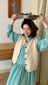 秋屿moment 自制 百搭针织刺绣系扣马甲