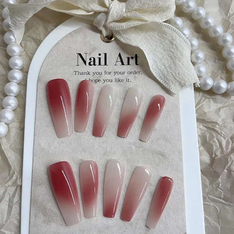 小红薯同款气质显白不规则晕染手工穿戴甲可拆卸美甲贴片2025新款