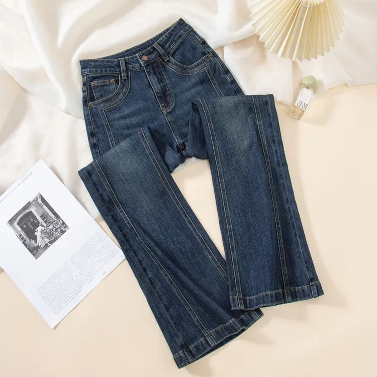 不贴腿微宽松九分微喇牛仔裤女秋冬新款显瘦高腰八分小个子喇叭裤