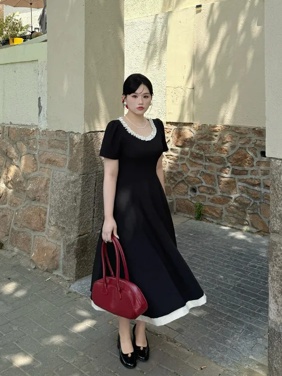 月半鱼【黑白琴键】赫本风法式黑色连衣裙女夏季简约高级感约会裙