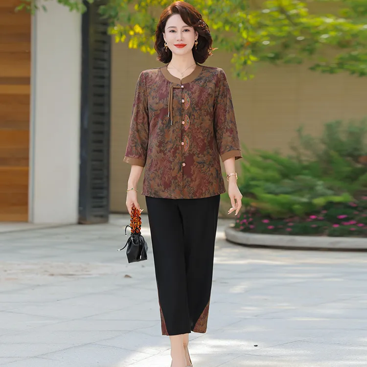 2025新款高贵宽松型套装中老年女装印花夏季洋气妈妈装休闲两件套