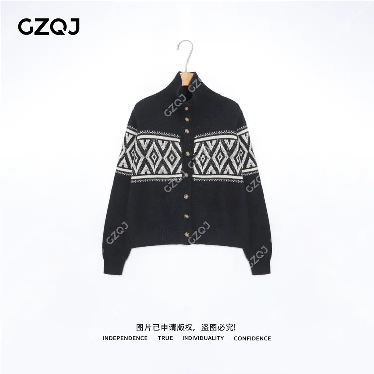 老琴私服【暮色织影】ins风设计感时尚立领提花针织开衫毛衣女 7026