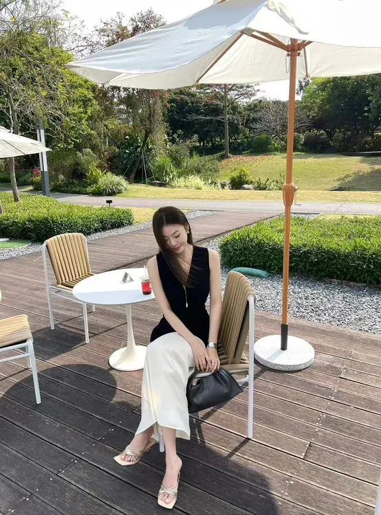 SS996法式复古高级感黑色上衣气质显瘦半身裙时髦套装女两件套