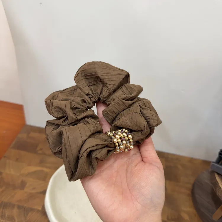 韩系高级感珍珠咖色大肠发圈女秋冬ins风简约气质百搭发绳发饰