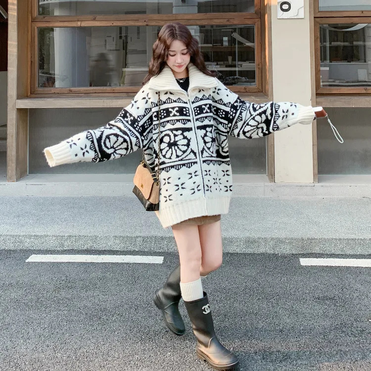 高领提花毛衣外套女2025新款秋冬加厚复古软糯慵懒风针织开衫上衣