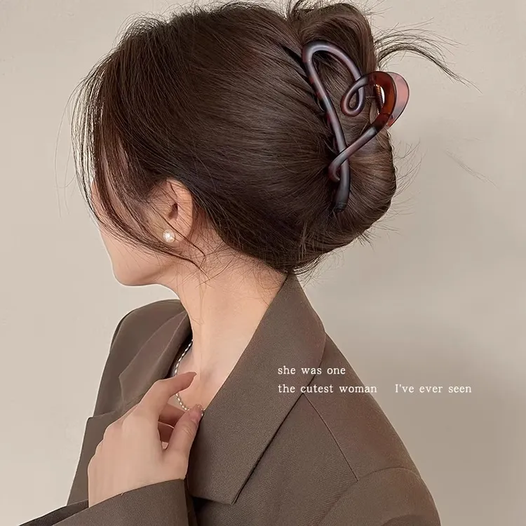 亚克力哑光发夹女后脑勺盘发爱心抓夹鲨鱼夹子高级感气质头饰发卡