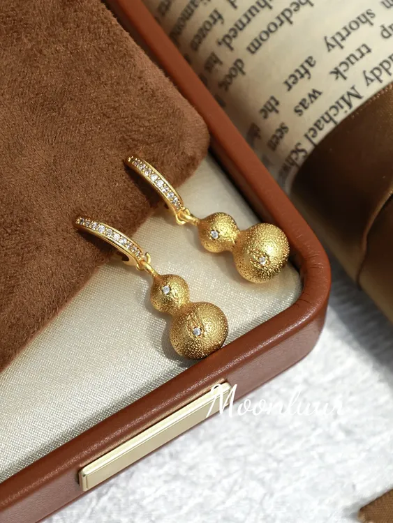 黄铜耳饰 古法黄色拉丝葫芦吊坠耳环2025新款爆款高级感拉丝耳环