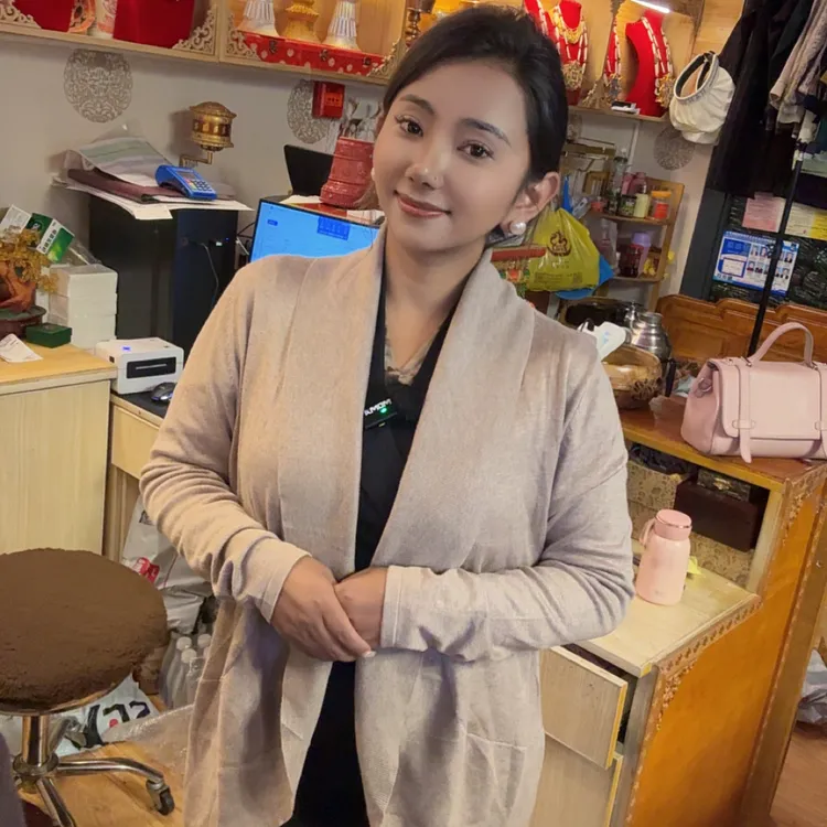 福利款肉色气质毛衣