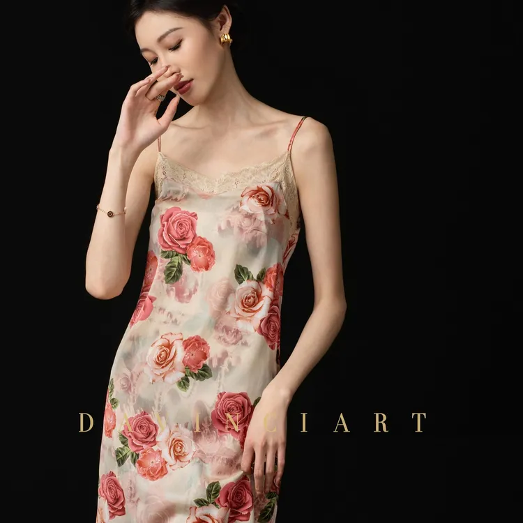 达芬奇密码（带胸垫）【巴黎往事】2025港风显瘦碎花女款气质性感睡裙