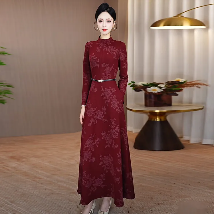 酒红色连衣裙女2025秋季新款修身显瘦气质裙子优雅婚宴长袖长裙
