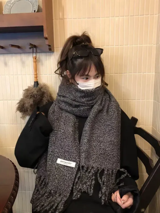 韩系氛围感灰色围巾女2025新款秋冬加厚保暖时尚百搭围脖披肩两用