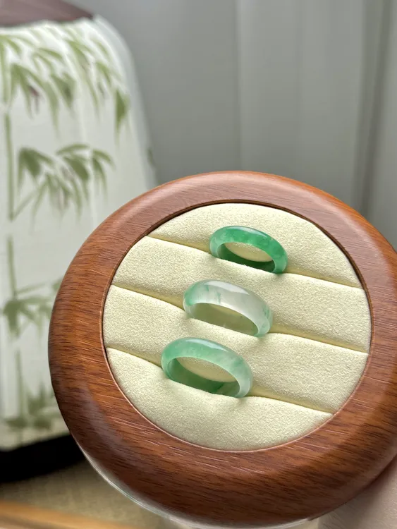 鼎鸿玉业天然非洲翠飘花戒圈多样性发单件