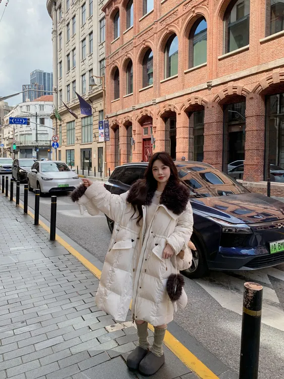 毛小鹿【雪宝羽绒】冬季中长款羽绒服女90白鹅绒莫斯纳毛领送手套