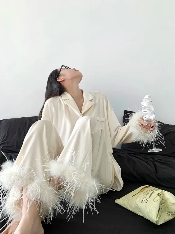 海岛绒睡衣套装女秋冬2025新款轻奢高级感家居服仿羽毛袖两件套