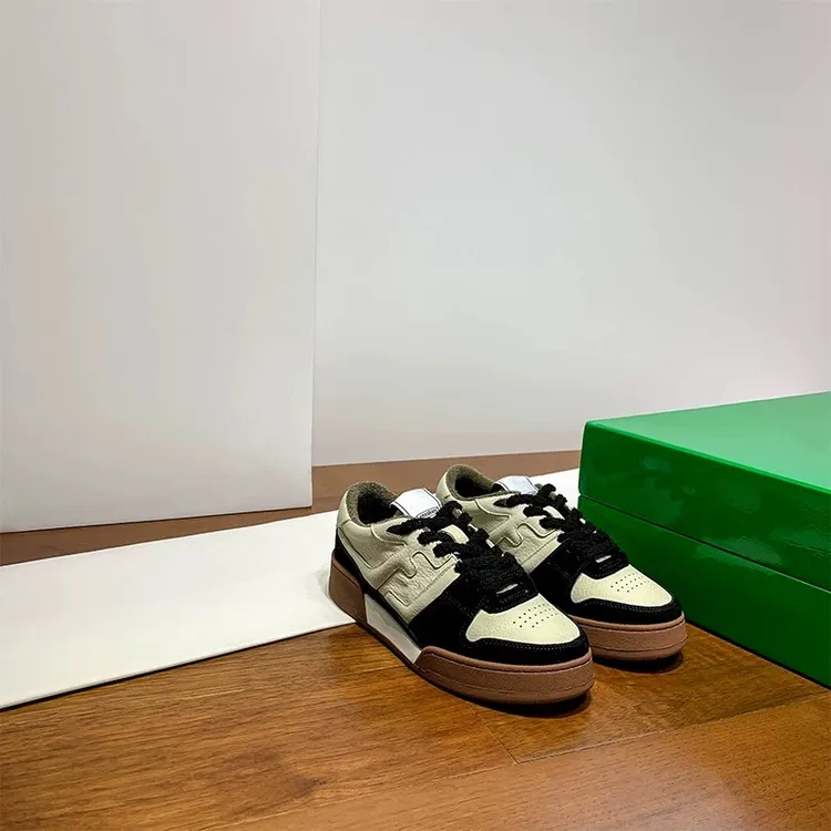 【微微瑕】情侣板鞋复古系带四季修面皮厚底休闲板鞋运动鞋德训鞋