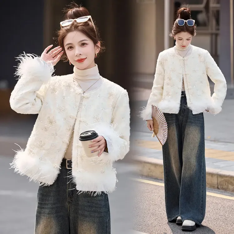 新中式国风刺绣羽绒服女2025冬季新款狐狸毛袖口小个子百搭短外套