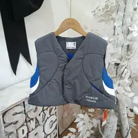 K216灰色休闲马甲/日出