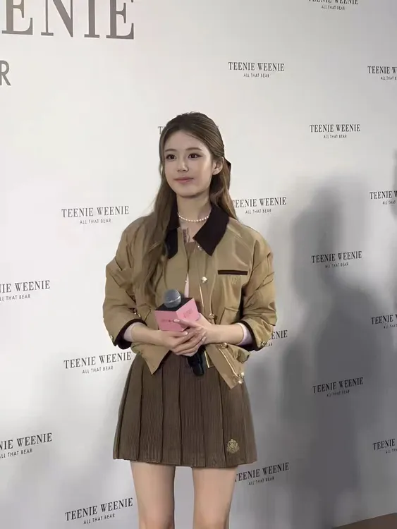 【赵露思同款】学院风复古通勤休闲拉链翻领外套上衣百搭百褶半身裙